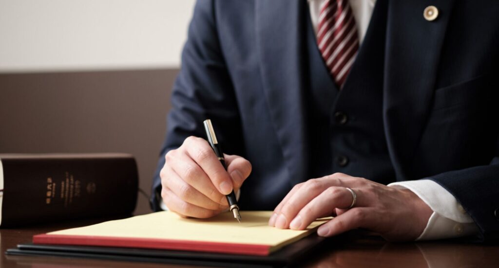 2026年のカスハラ対策の義務化に向けて企業が講ずべき4つの措置義務