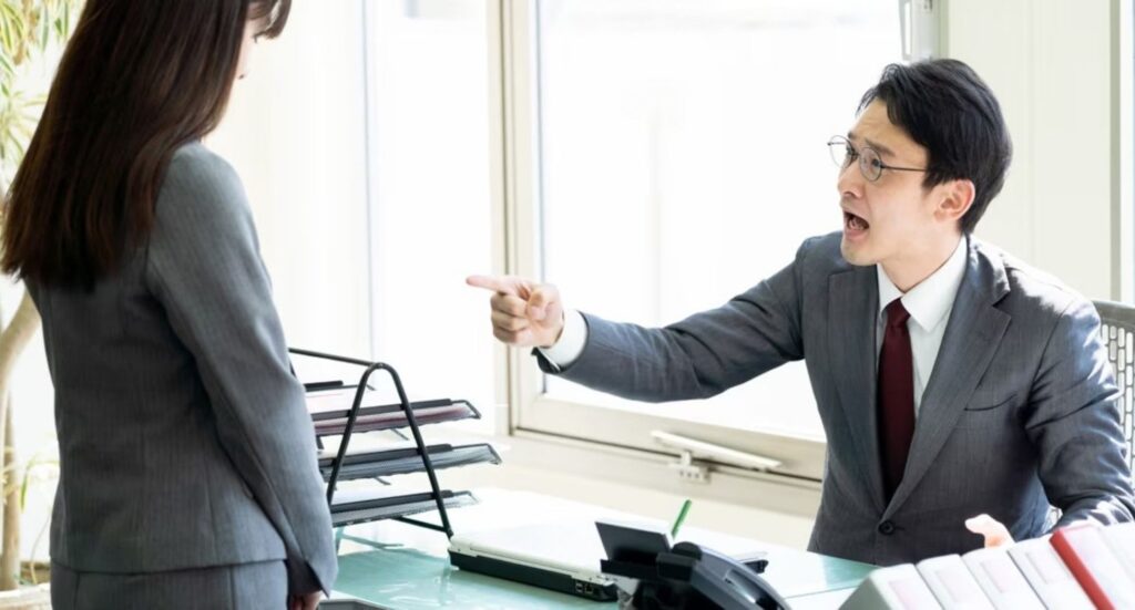 どこからがアウト?カスハラの暴言の3つの判断基準